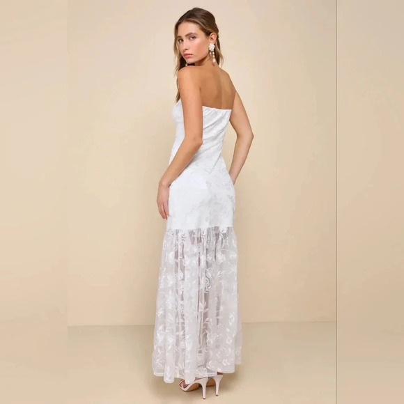 Lulu's Angelic Mood White Floral Embroidered Strapless Maxi Dress L Wedding NWOT - Picture 5 of 11
